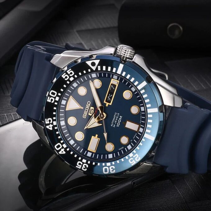 Automatisch waterbestendig herenhorloge met blauwe wijzerplaat