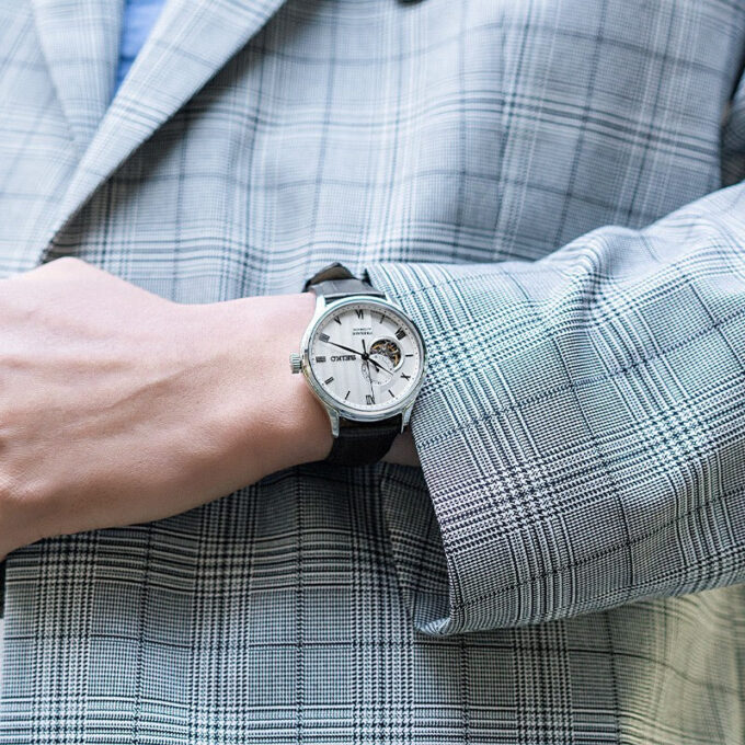 Horloge Presage-serie Japan Witte wijzerplaat Riem Zakelijk 4R-uurwerk Automatisch / Mechanisch horloge