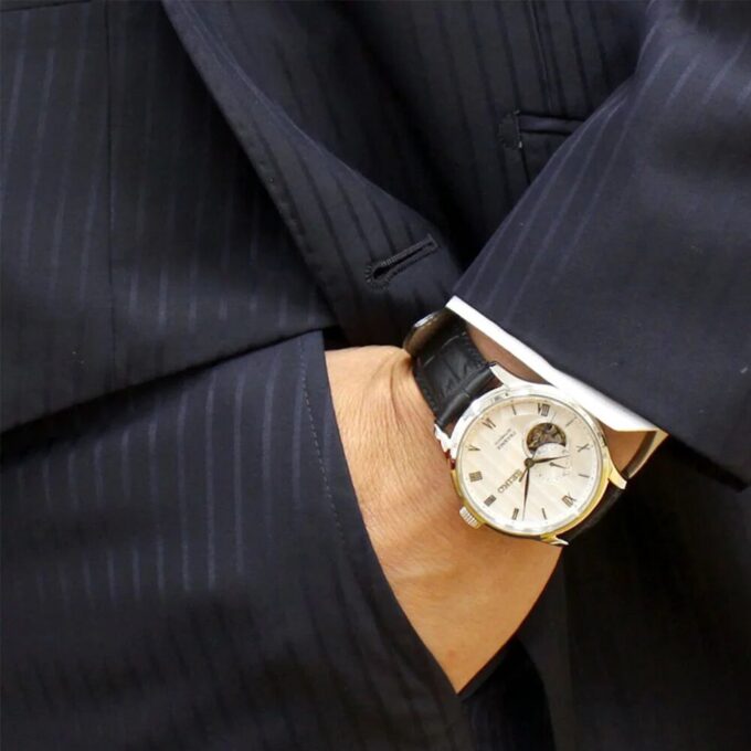 Horloge Presage-serie Japan Witte wijzerplaat Riem Zakelijk 4R-uurwerk Automatisch / Mechanisch horloge
