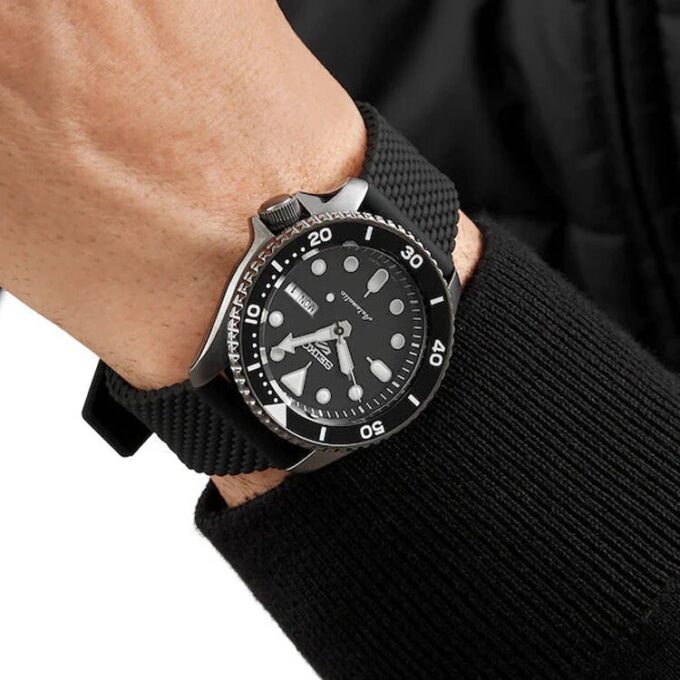 Nr. 5 Mechanisch klassiek horloge Zwart