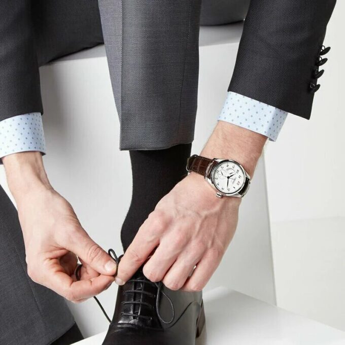 Presage automatisch mechanisch horloge met witte wijzerplaat en bruine band